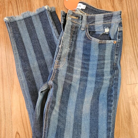 Cello Stripped Jeans Size 9 - Picture 1 of 3
